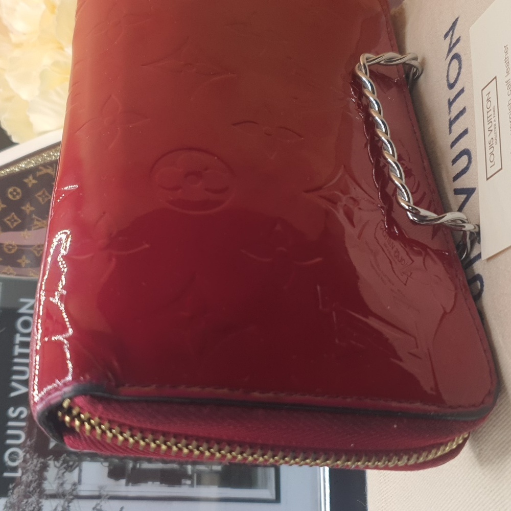 LOUIS VUITTON 🔥VERNIS MONOGRAM WALLET 🌸-EUC - Picture 6 of 14